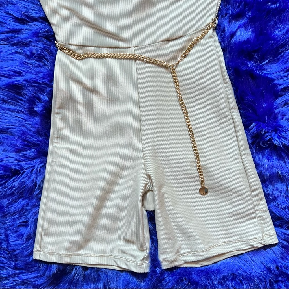 New! WeWoreWhat Scoop Rib Chain Bodysuit in Khaki - Picture 12 of 14